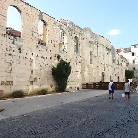Emperor's Luxury - Unique Unesco Site Daire Split