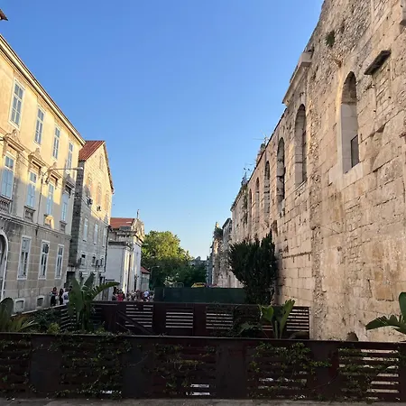 Emperor's Luxury - Unique Unesco Site Appartement Split